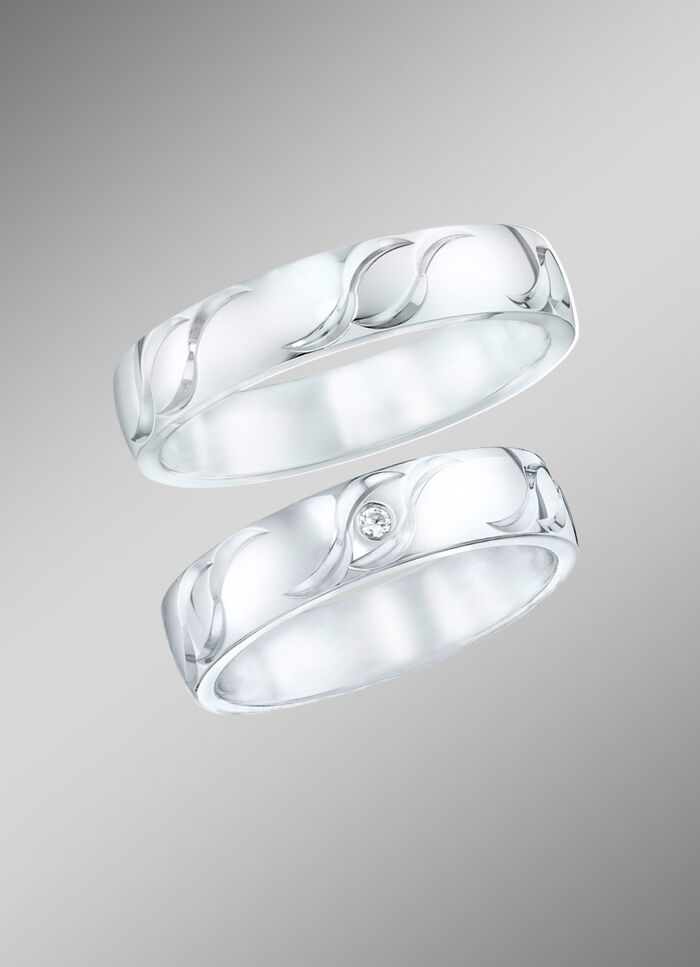 Trauringe mit Wellengravur 