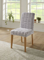 Stuhlbezüge aus Fellimitat 