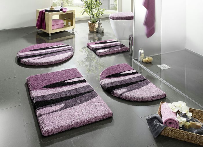 Trockner und Fu&szlig;bodenheizung geeignete Badgarnitur BEERE