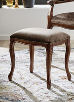 Italienische Sitzmöbel auf massivem Buchengestell NUSSBAUM-BRAUN