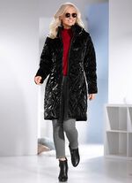 Kurzmantel in topaktueller Lackoptik 