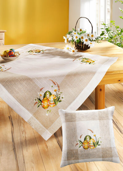 Charmante Accessoires mit buntem Ostereier- Motiv 