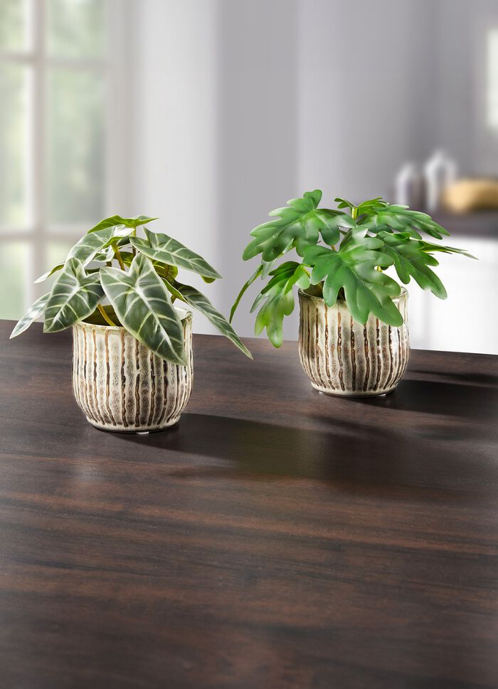 Detailreich gearbeitete Mini-Pflanzen GR&Uuml;N