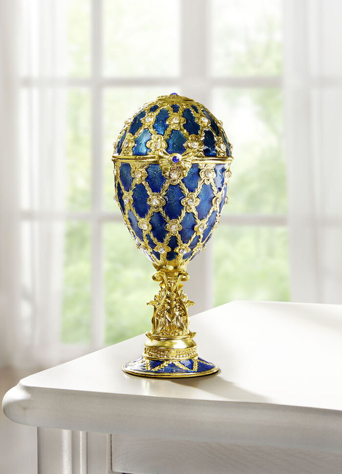 Spieluhr mit goldfarbenen Verzierungen von Hand bemalt 