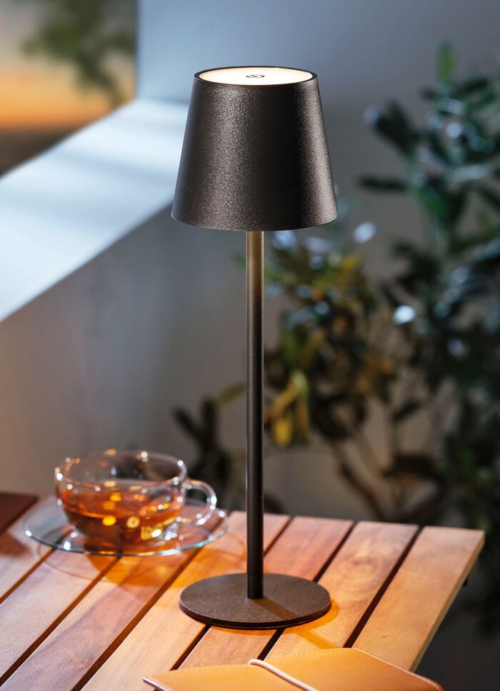 Moderne Tischleuchte f&uuml;r den Innen- und Au&szlig;enbereich 