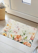 Ansprechende Fußmatte mit Blüten und Schmetterlinge 