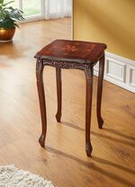 Beistelltisch mit Intarsien und massiven Beinen 