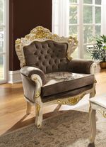 Schmuckvoller Sessel mit wei&szlig;-goldfarbener Lackierung 