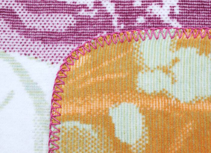 Wohndecke von Villeroy & Boch mit Bl&uuml;tenmotiven 