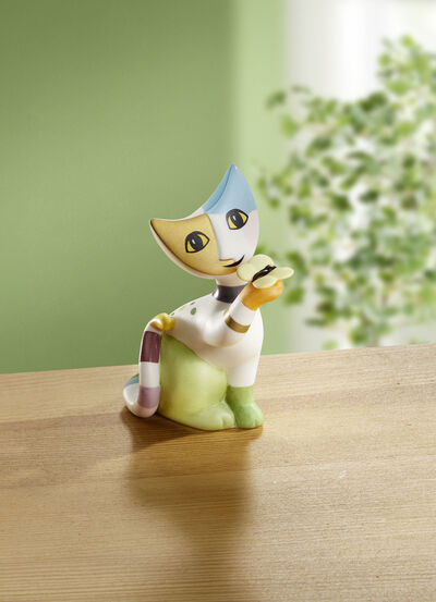 Katze mit Schmetterling 