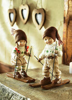 Skifahrer stehend, 2er-Set, von Hand bemalt 