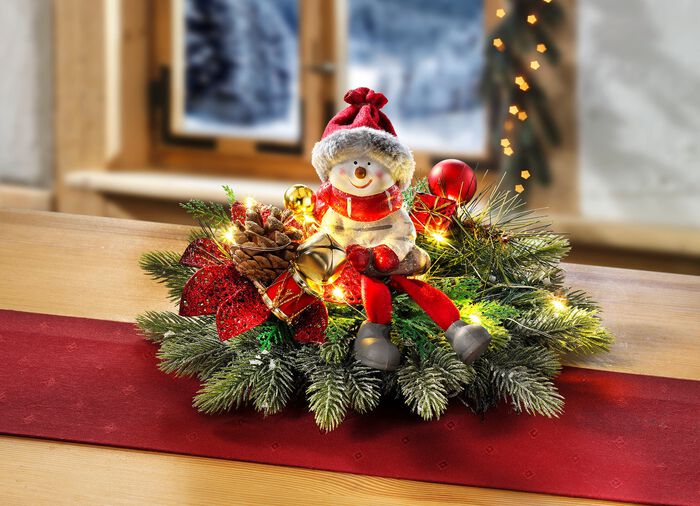 Beleuchtetes Gesteck mit LED-Lichterkette 