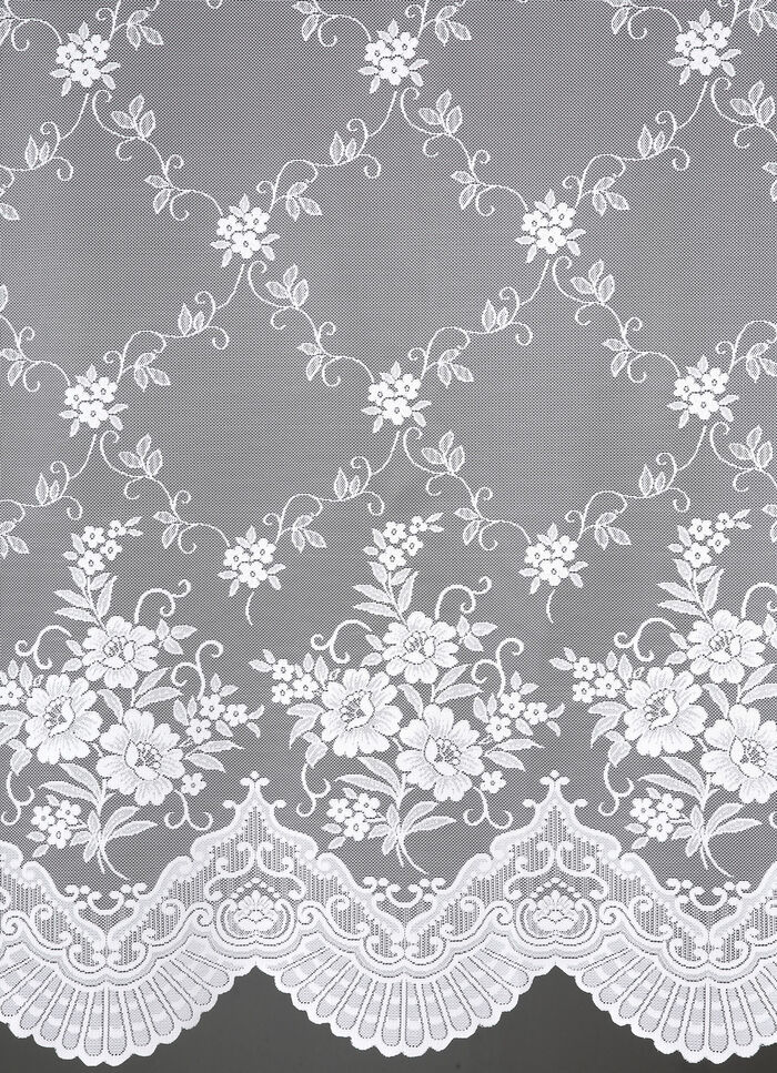 Kurzstore und Querbehang mit Bl&uuml;ten-Dessinierung 