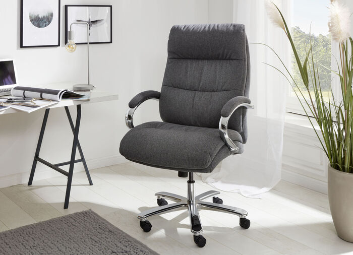 Komfortabler Chefsessel 