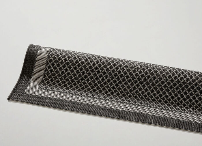 Angenehm flache Brücken und Teppiche in Sisaloptik ANTHRAZIT