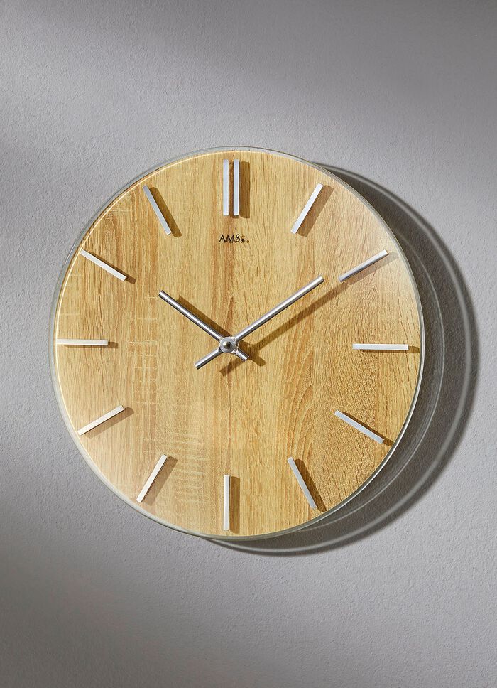 Hochwertige Wanduhr mit Quarzuhrwerk 