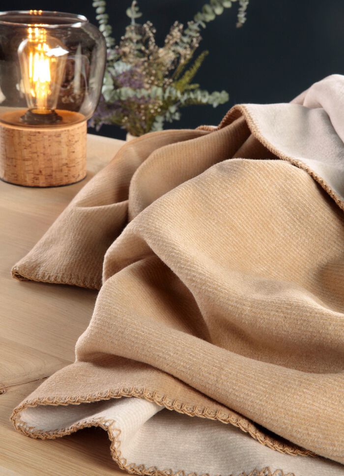 Wohndecke mit Uni-Wendeseite und Häkelsaum CREME-NATUR