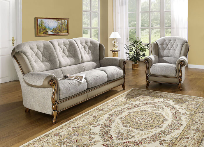 Polstermöbel mit edlen Holzchatosen TAUPE