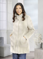 Jacke mit aparter Kragenlösung 