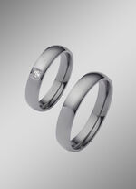 Gl&auml;nzender Trauring aus Tantal 