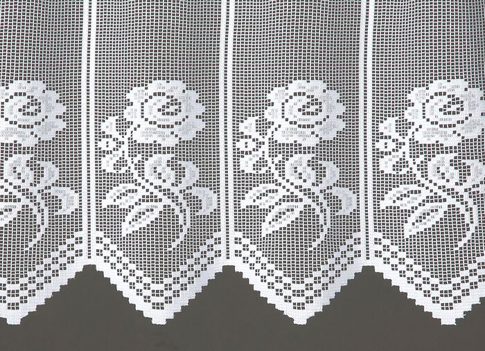 Kurzstore mit gezacktem Abschluss 