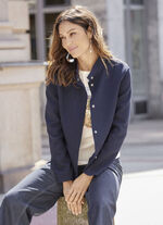 Kurzjacke mit Stehkragen 