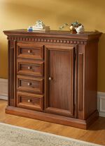 Hochwertige und stilsichere Kommoden mit klassisch sch&ouml;nem Flair NUSSBAUM