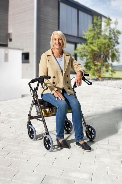 Rollator XXL mit hochwertigem Stahlgestell 