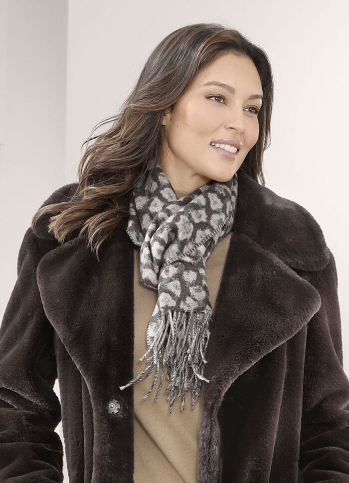 Schal mit Raubtierfell-Dessin 