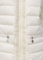 Jacke mit dekorativer Perlenzier 