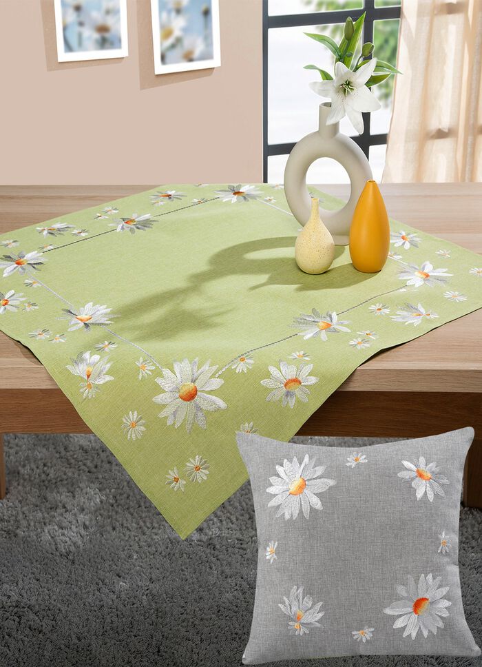 Tisch- und Raumdekoration in Leinenoptik 