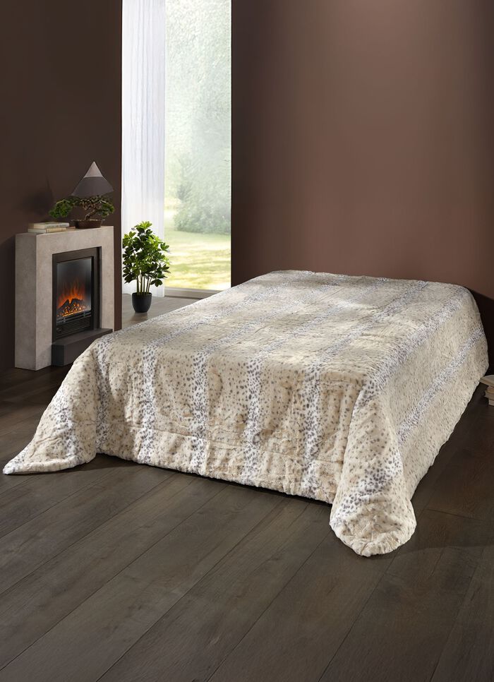 Tagesdecke aus flauschigem Fellimitat 