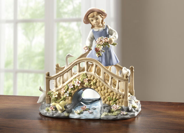 Spieluhr aus Porzellan 