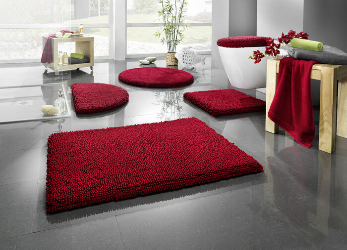 Badgarnitur in erfrischenden Farben 