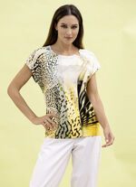 Shirt mit interessantem Halsausschnitt  