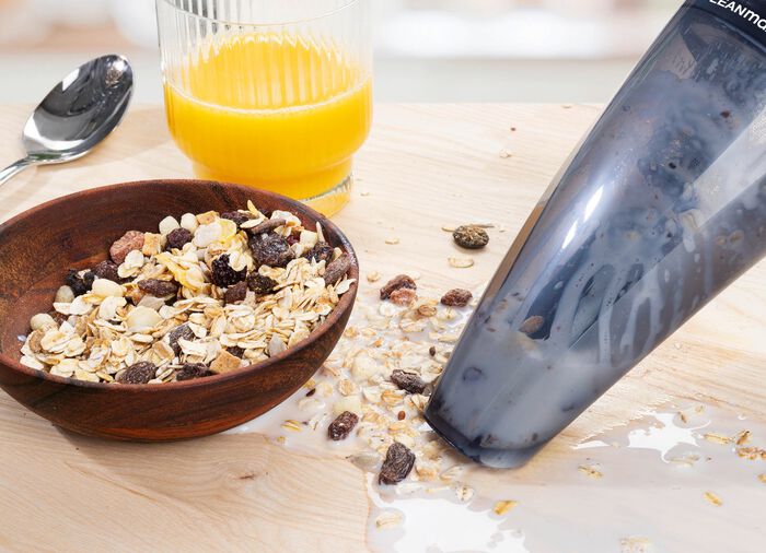 Akku-Handstaubsauger &ndash; saugt Schmutz und Fl&uuml;ssigkeiten einfach weg 