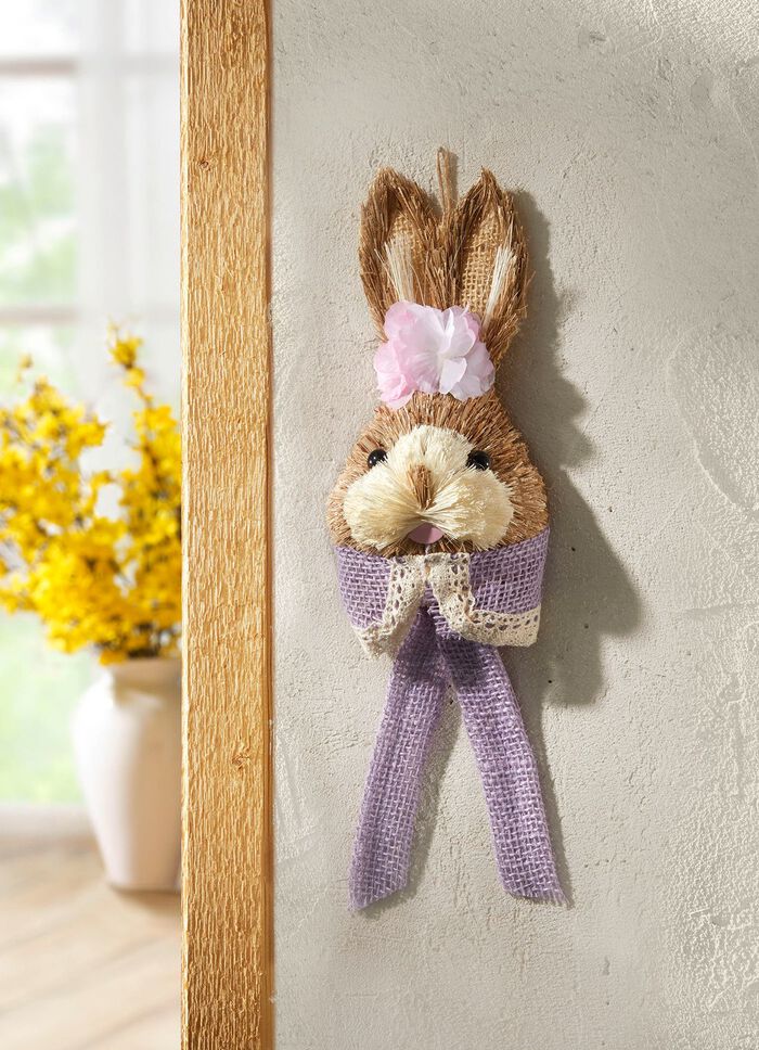 Hasenkopf aus fein geschnittenem Bast 