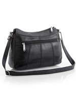 Tasche mit Nietenbesatz 