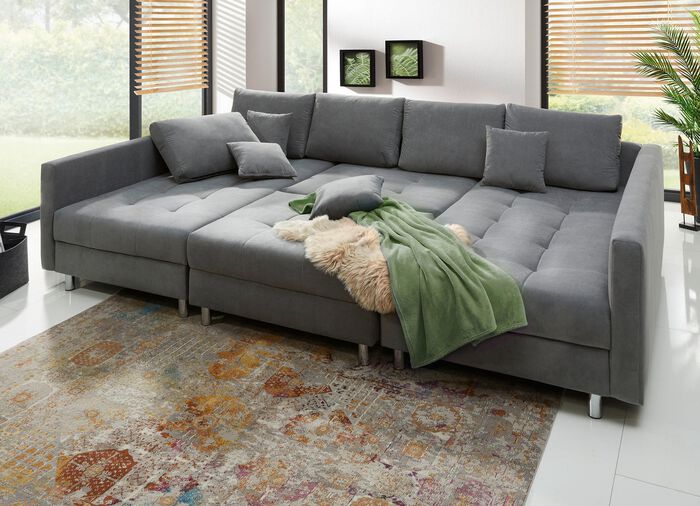 Polsterm&ouml;bel mit Hocker und Kissen 