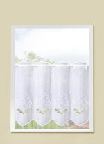 Bestickter Kurzstore mit gebogtem Abschluss 