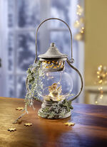 Beleuchtete Laterne mit Deko 