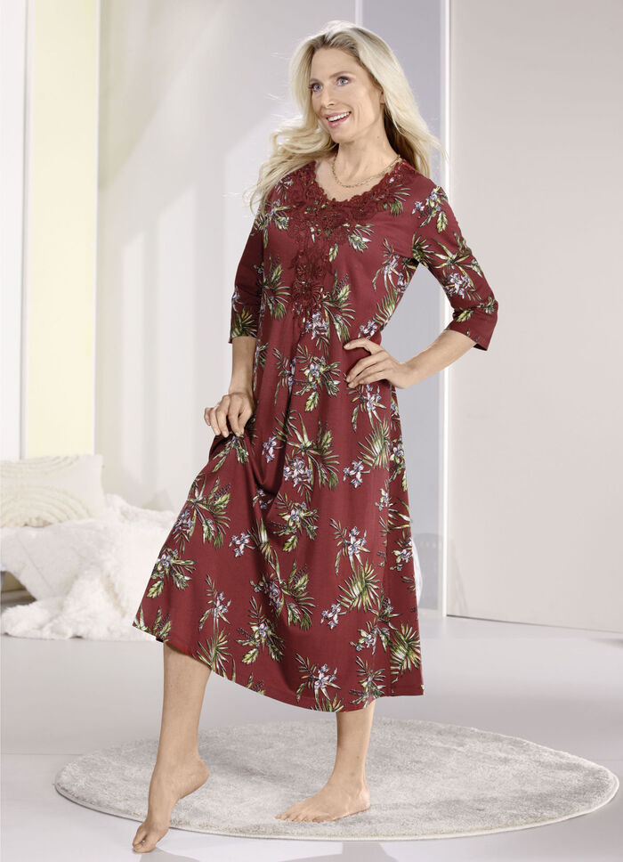 Laurina Nachthemd, knöchellang mit großzügiger Motivspitze  BORDEAUX-BUNT