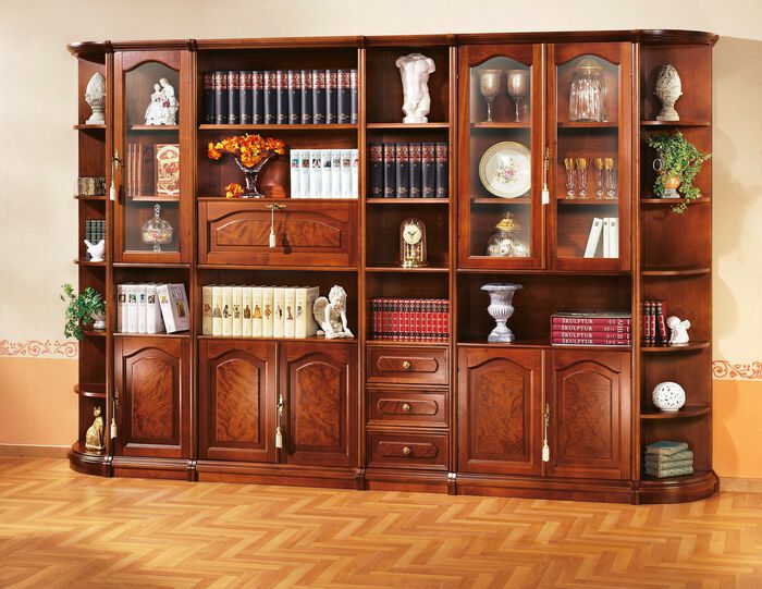 Teilmassive M&ouml;belserie mit Echtholzfurnier NUSSBAUM