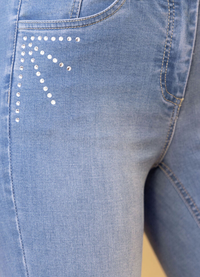 Jeans mit extravaganter Strasszier 