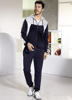 Freizeitanzug von „Athlet“ 