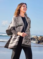 Poncho mit edlem Jacquard-Dessin 