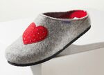 Hausschuh mit Obermaterial aus Wollfilz HELLGRAU