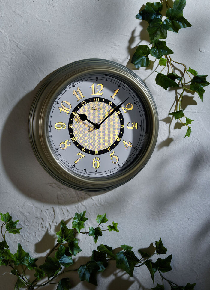 Gartenuhr mit Beleuchtung 