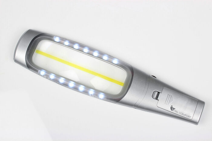Handliche und praktische LED-Lupe 