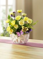 Ranunkel-/Stiefm&uuml;tterchen-Gesteck 